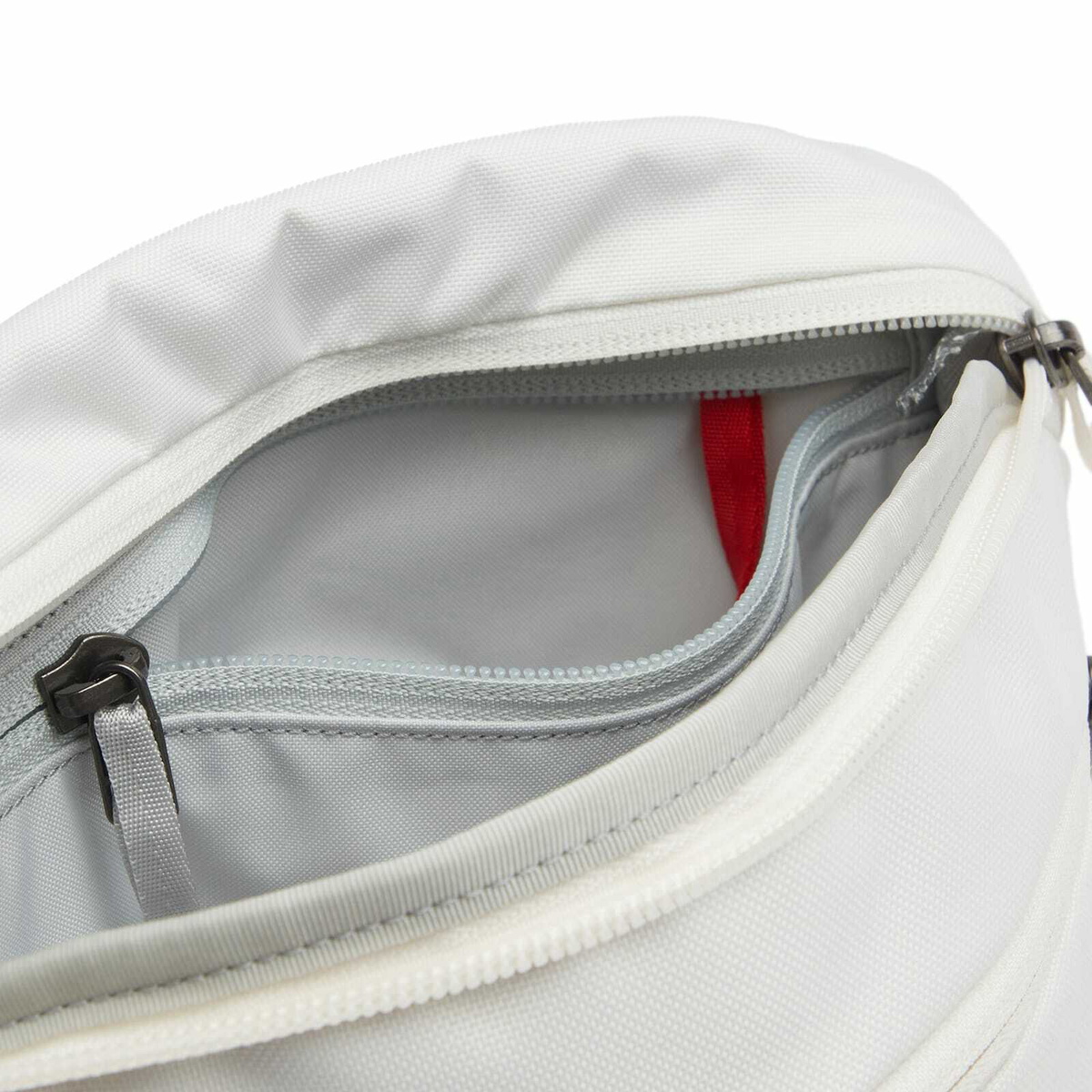 Arc'teryx Mantis 2 Waist Pack in Whiteout Arc'teryx