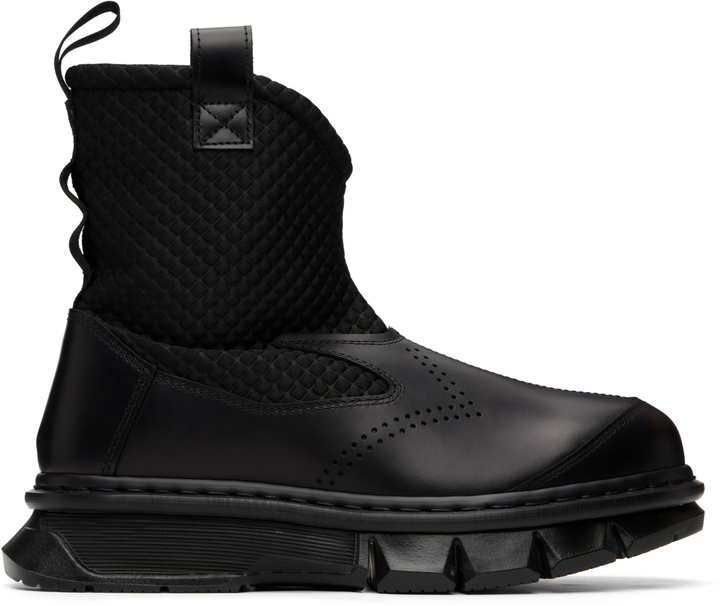 Photo: Dr. Martens Black Qubist Rigger Boots