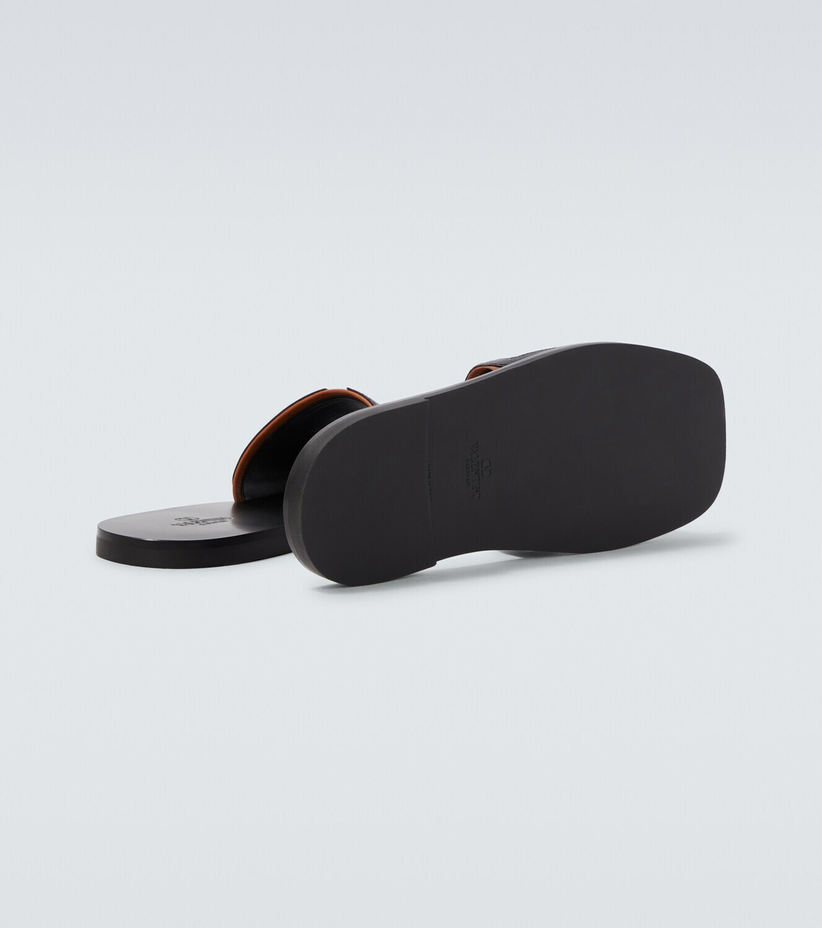 Valentino Garavani Viva Superstar leather slides