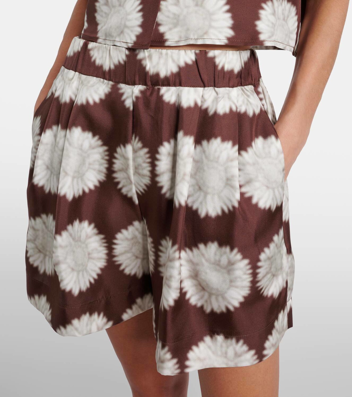 Asceno Zurich printed silk twill shorts