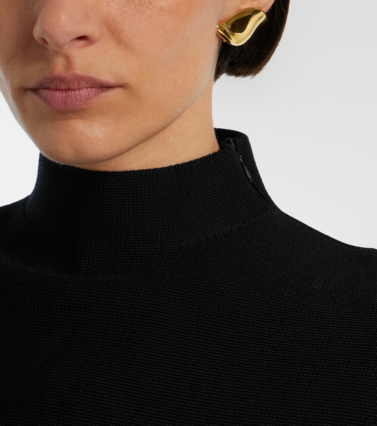 Khaite Leaf clip-on earrings
