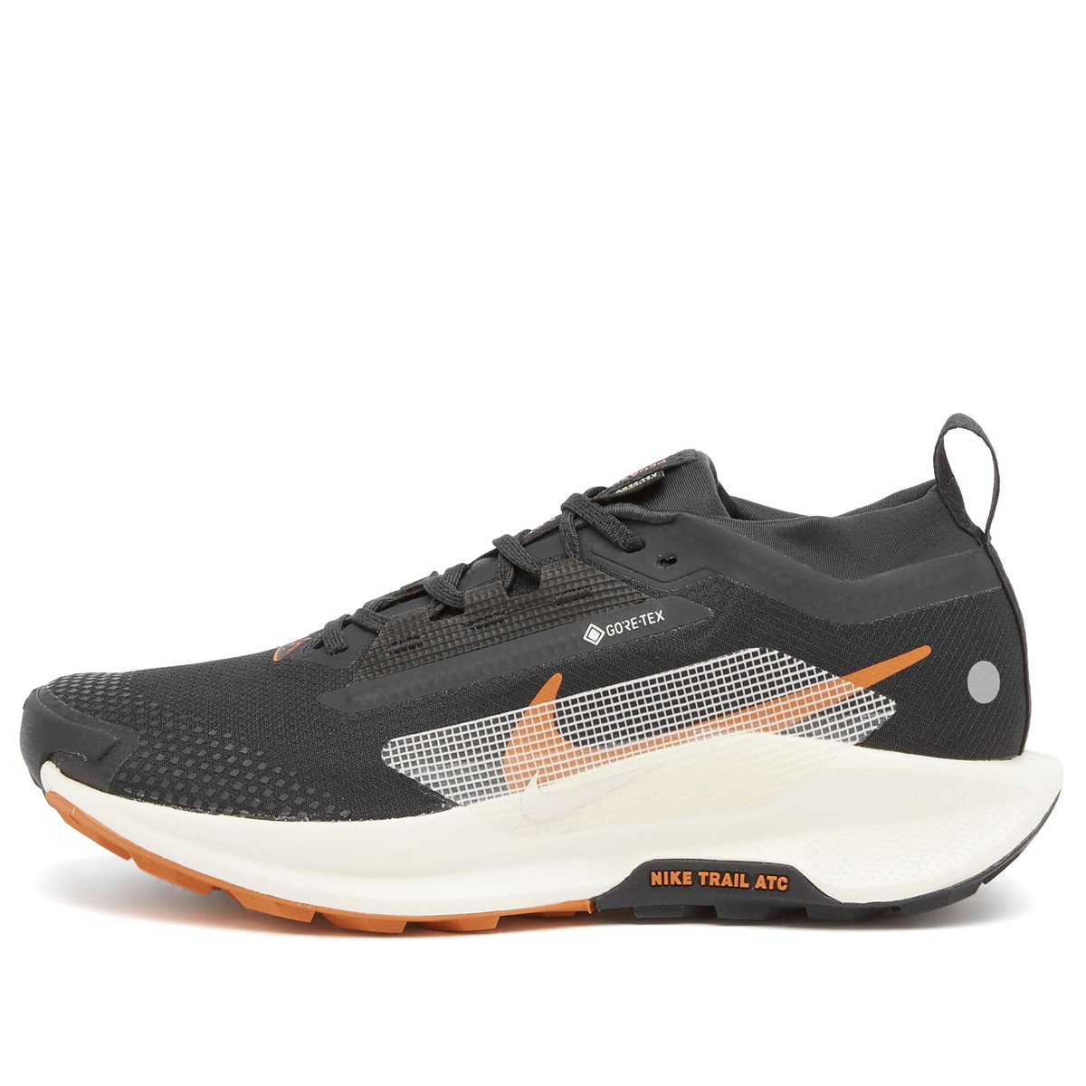 Nike Running Women's Nike Pegasus Trail 5 Gore-Tex Sneaker in Noir/Ivory/Monarch