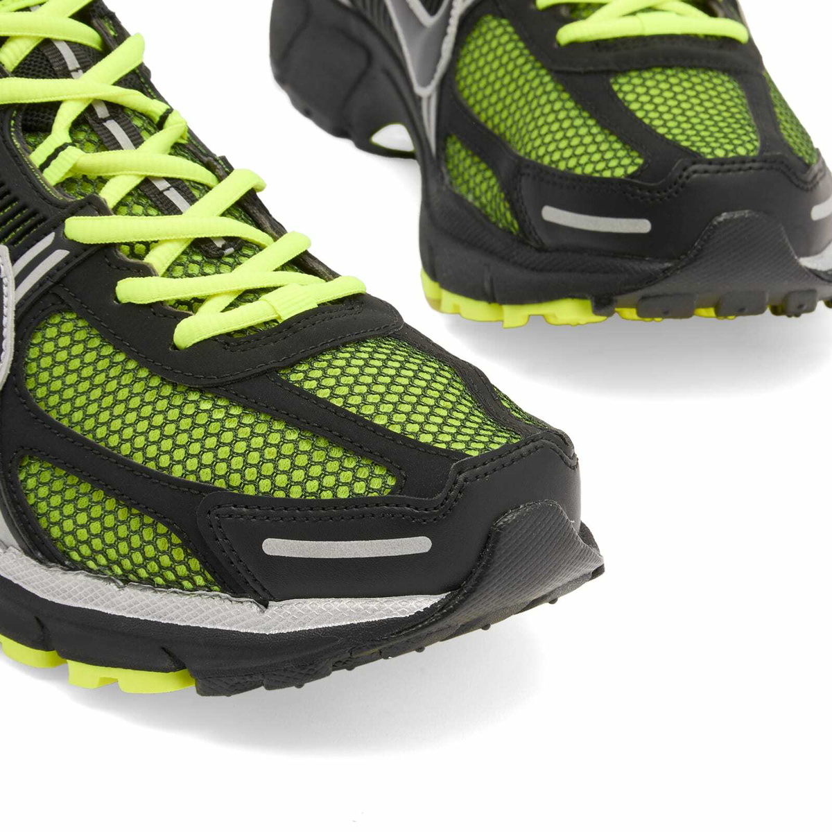 Nike Men's Zoom Vomero 5 Sneaker in Lemon/Black/Silver
