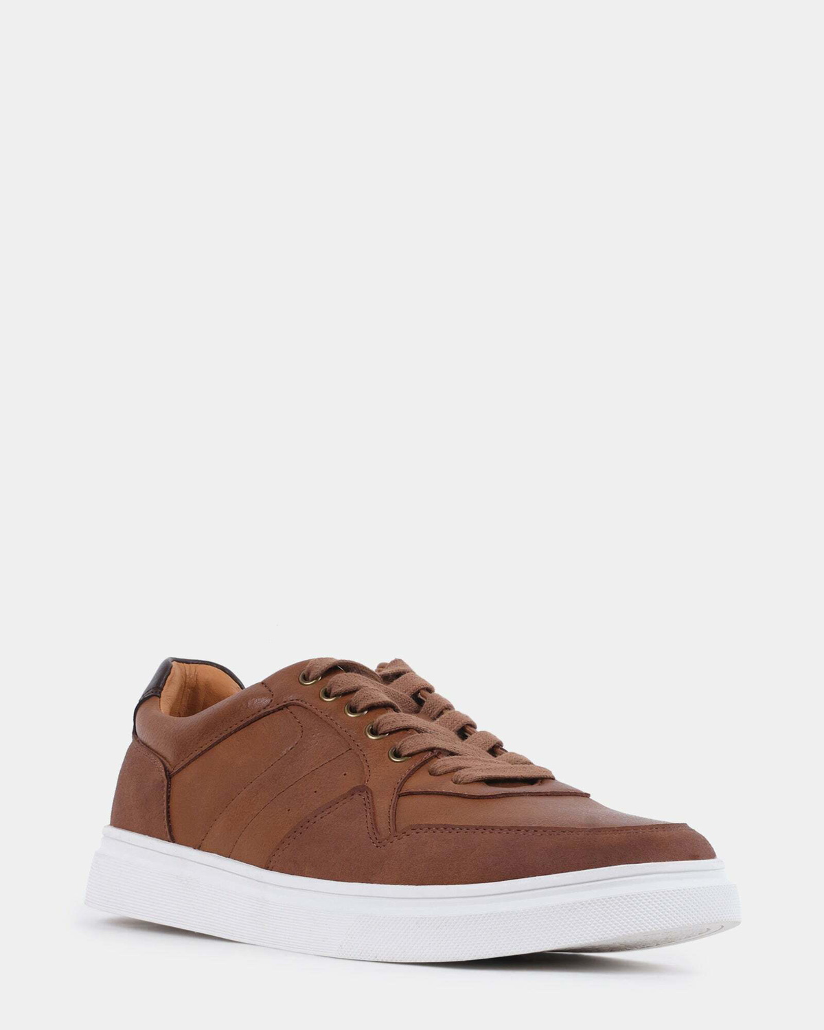 Steve Madden Scenario Sneakers in Cognac Nubuck