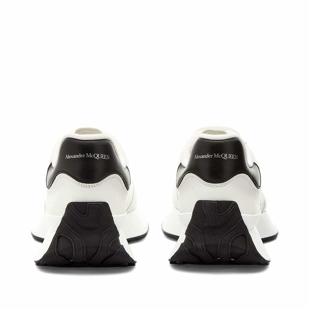関送込☆Alexander McQueen クレスト ランナー スニーカー 白黒 関送込☆Alexander McQueen クレスト ランナー スニーカー 白黒