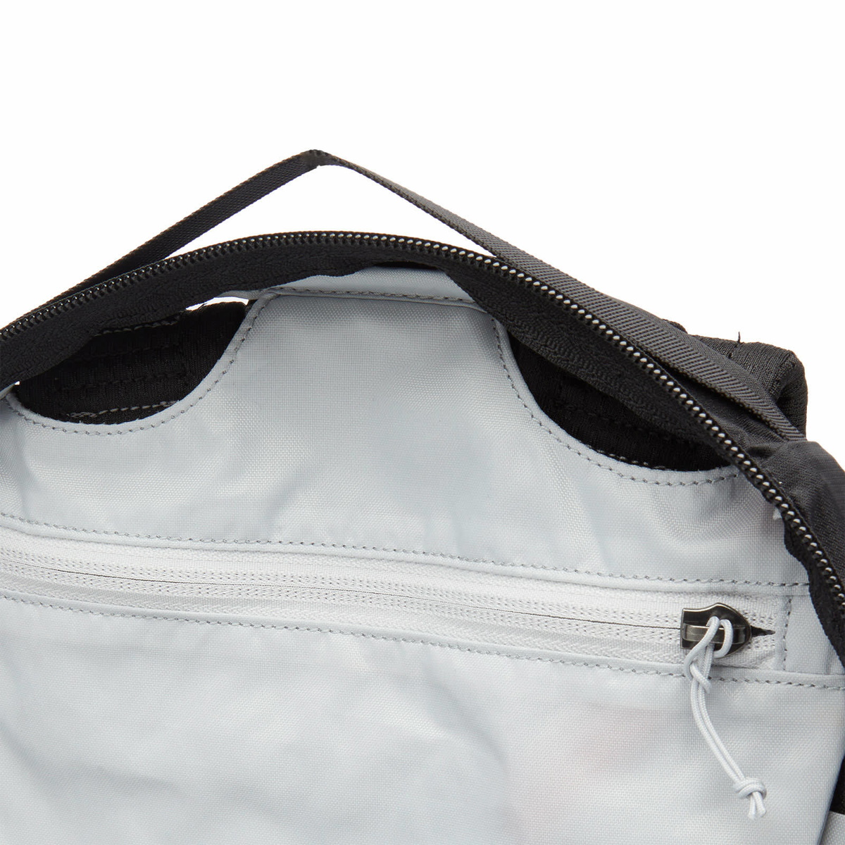 Arc'teryx Men's Aerios 18 Backpack in Black 