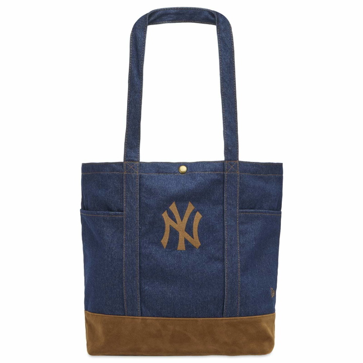 Photo: New Era New York Yankees Suede Denim Tote Bag in Blue 