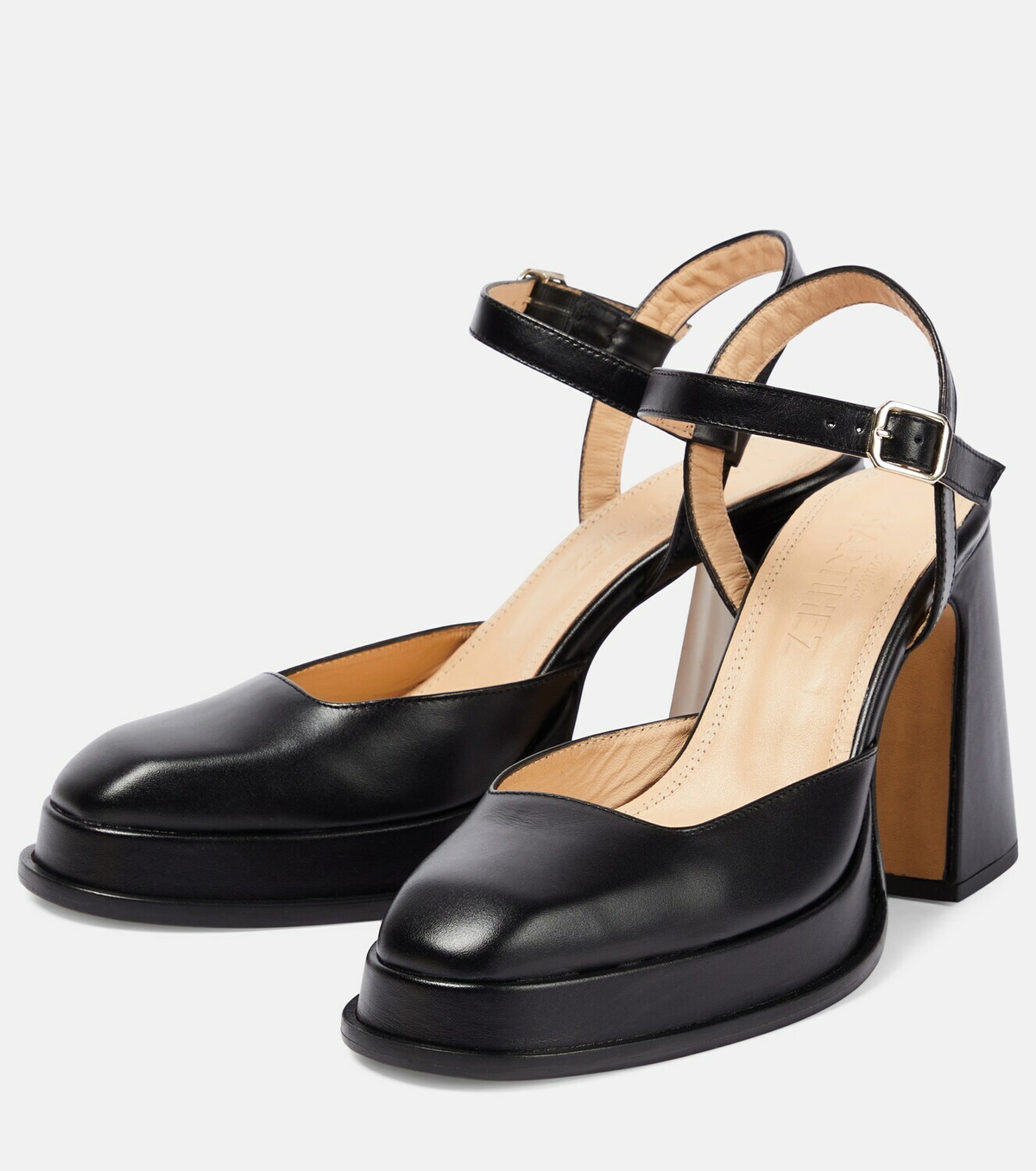 Souliers Martinez Malasana leather platform Mary Jane pumps