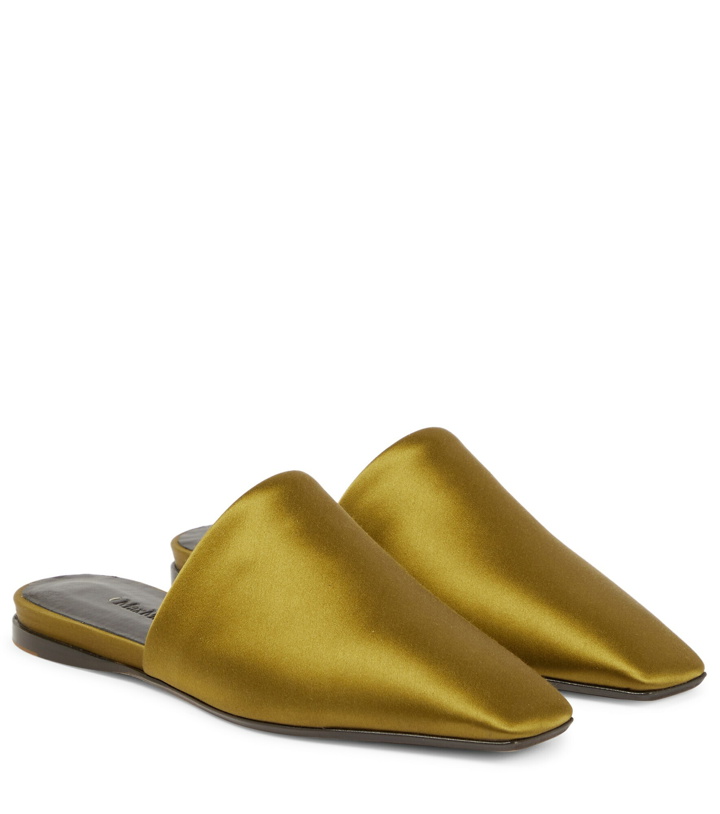 Photo: Max Mara - Mos satin slippers