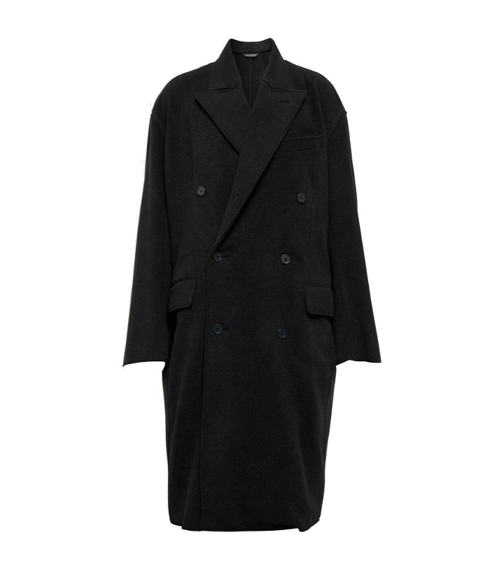Photo: Balenciaga - Cashmere coat
