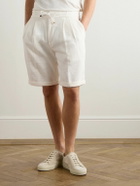 Brunello Cucinelli - Straight-Leg Pleated Herringbone Cotton and Linen-Blend Drawstring Bermuda Shorts - White