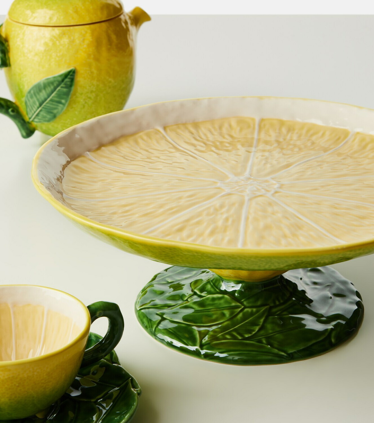Bordallo Pinheiro Lemon ceramic cake stand
