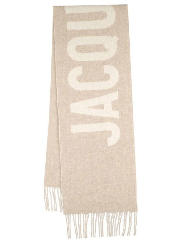 Photo: Jacquemus L'écharpe Jacquemus