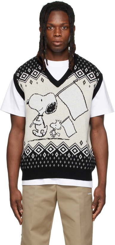 Photo: Soulland Black & Off-White Peanuts Edition Snoopy Kieran Vest