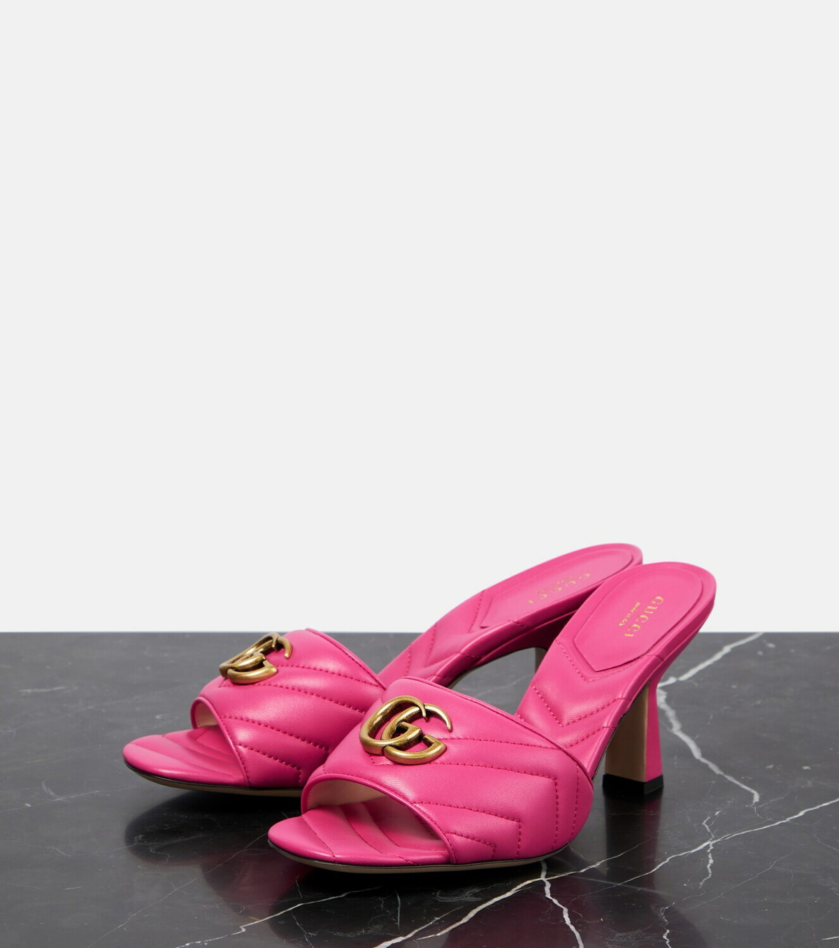 GUCCI ピンクファーミュール RARE GUCCI PINK BABY 75MM HORSE BIT SLINGBACK PATENT LEATHER