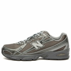 New Balance 740 Sneaker in Black Metallic/Castlerock Pfp