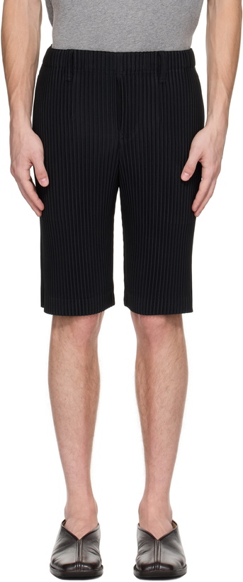 Photo: HOMME PLISSÉ ISSEY MIYAKE Black Tailored Pleats 2 Shorts