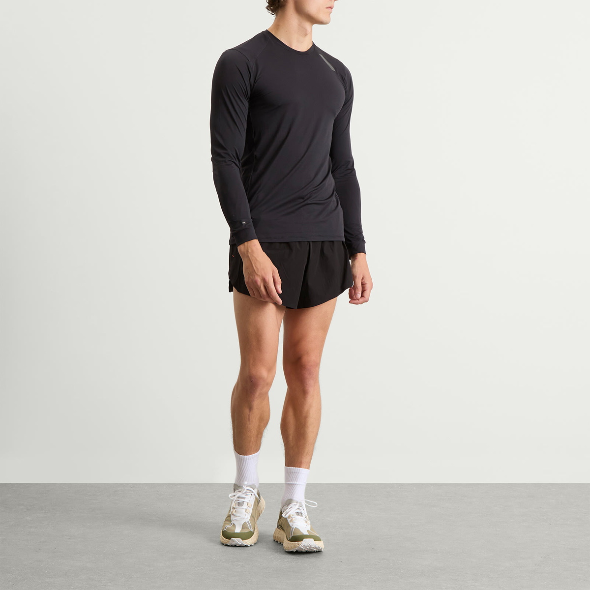 SOAR Men's Men's LS Tech T-Shirt in Black