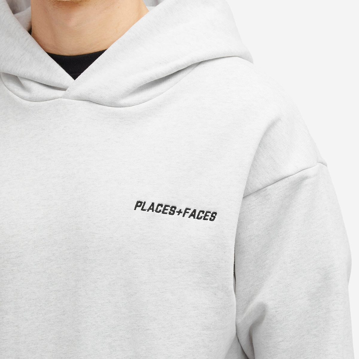 PLACES+FACES Men's Essential Hoodie in Grey