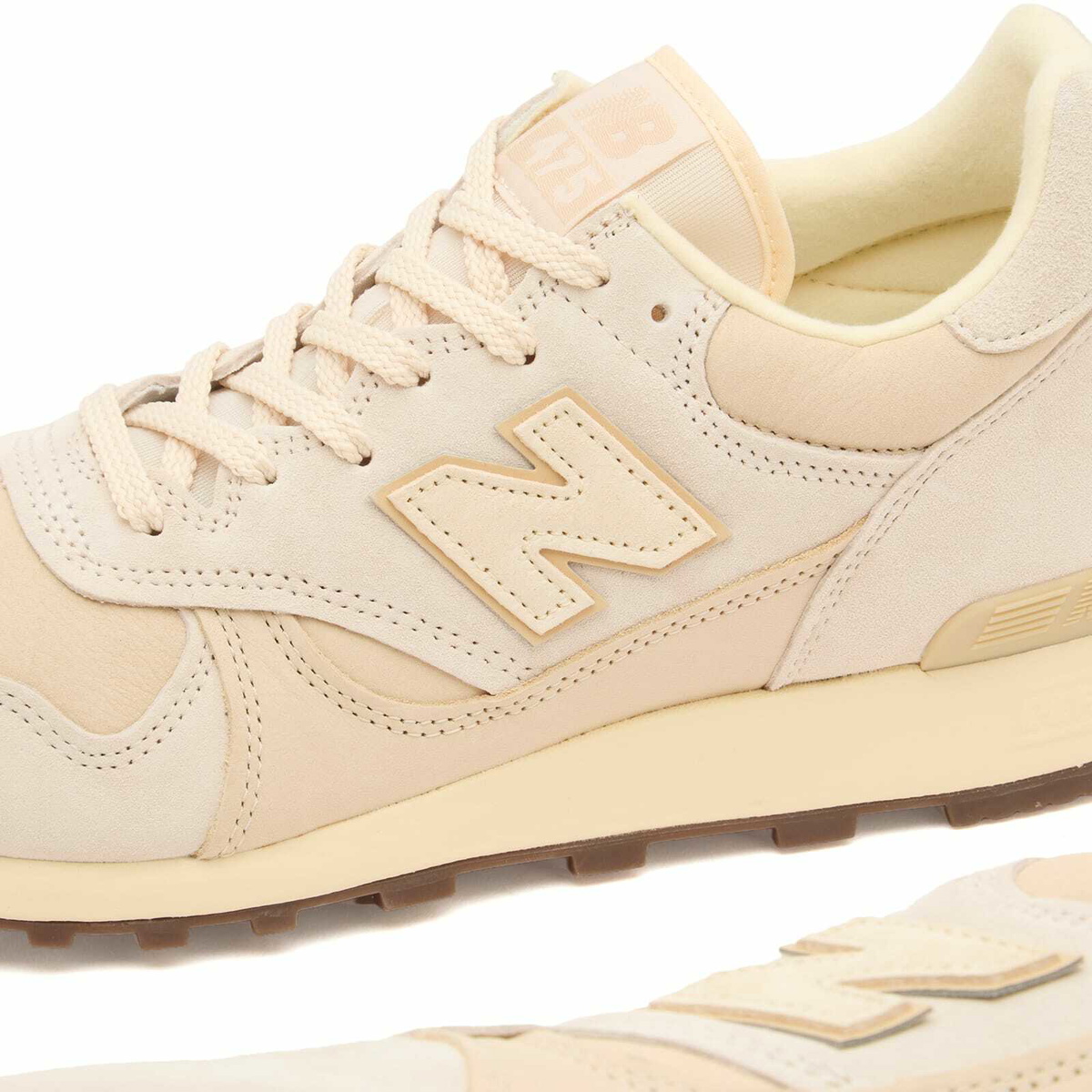 New Balance 475 Sneaker in Bisque
