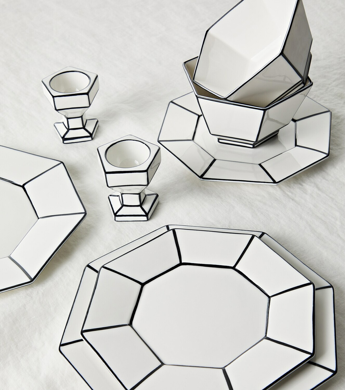 Serax Carte Blanche porcelain breakfast set by Annebet Philips