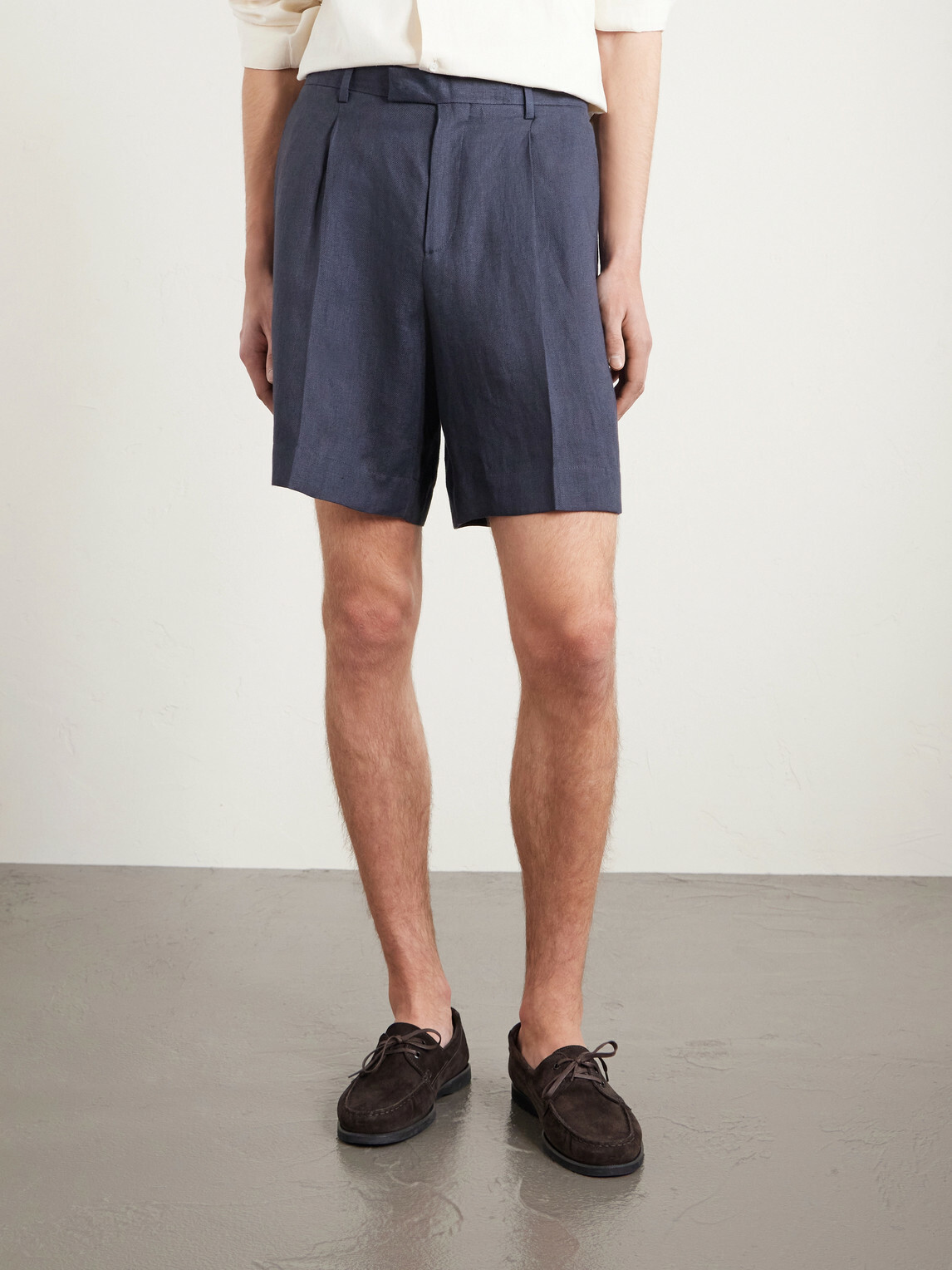 Lardini - Straight-Leg Pleated Linen-Twill Shorts - Blue