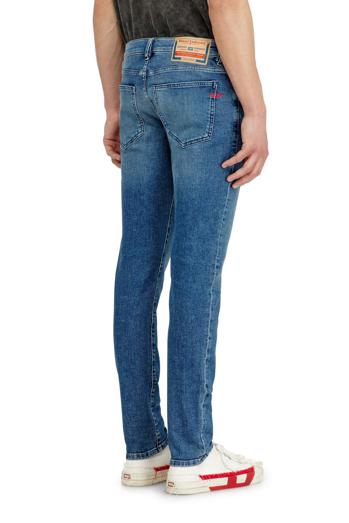 Diesel Slim Jeans Regular Waist 2019 D-Strukt - Jeans Mens in Blue