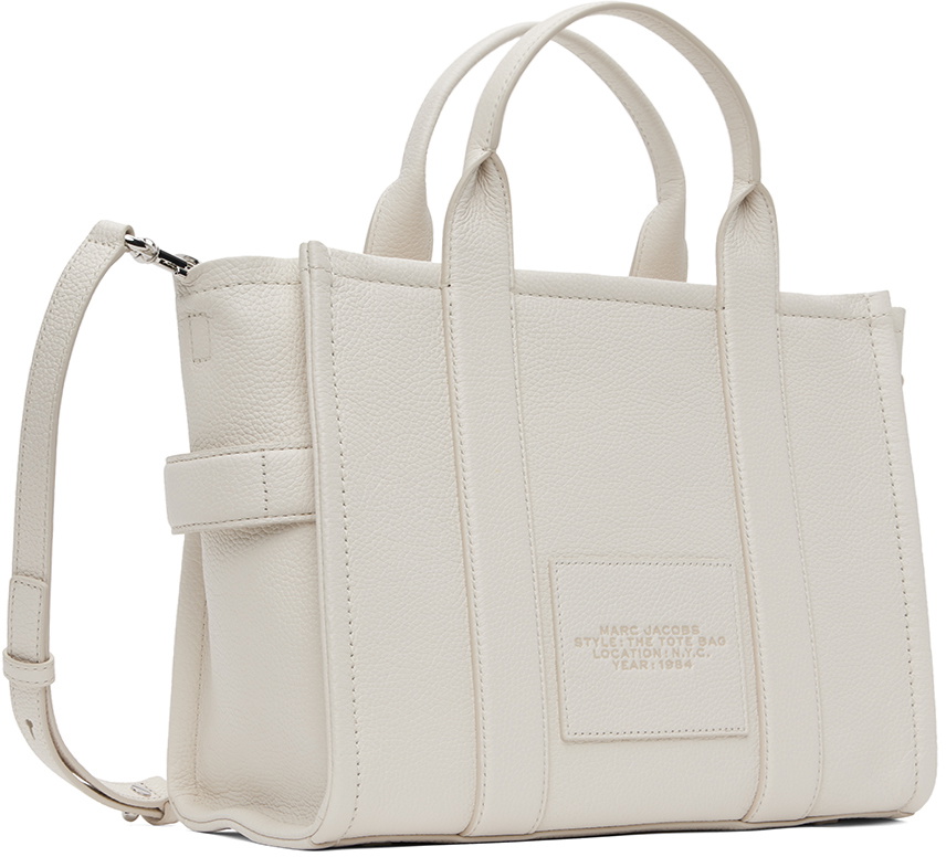 ＜Marc Jacobs＞'The Leather Large' トートバッグ オフホワイト Marc Jacobs The Leather Crossbody Tote Bag | White | FARFETCH