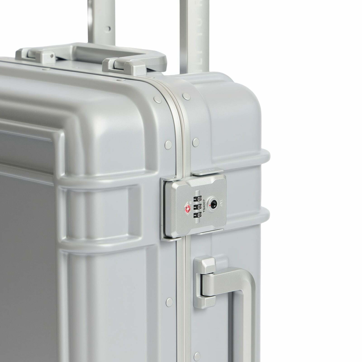 Eastpak Resist'r Luggage Case - Small in Metal Silver 