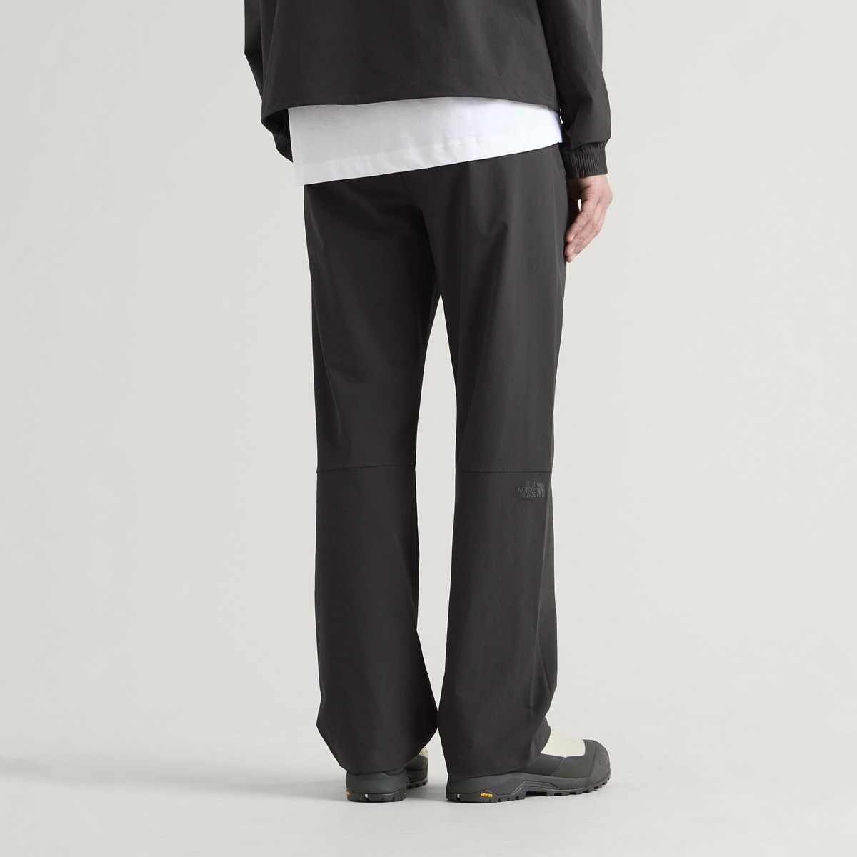 The North Face Men's Black Box Tech Woven Trousers in Lead