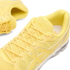 Asics GEL-Kayano 20 Sneaker in Banana Cream/Chrome Yellow