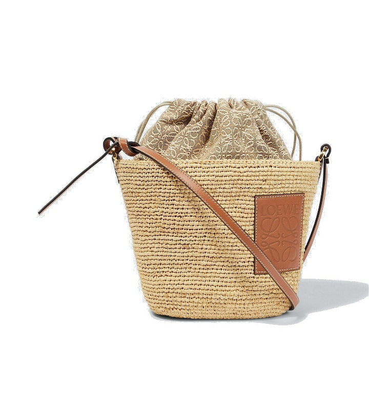 Photo: Loewe - Pochette raffia basket bag