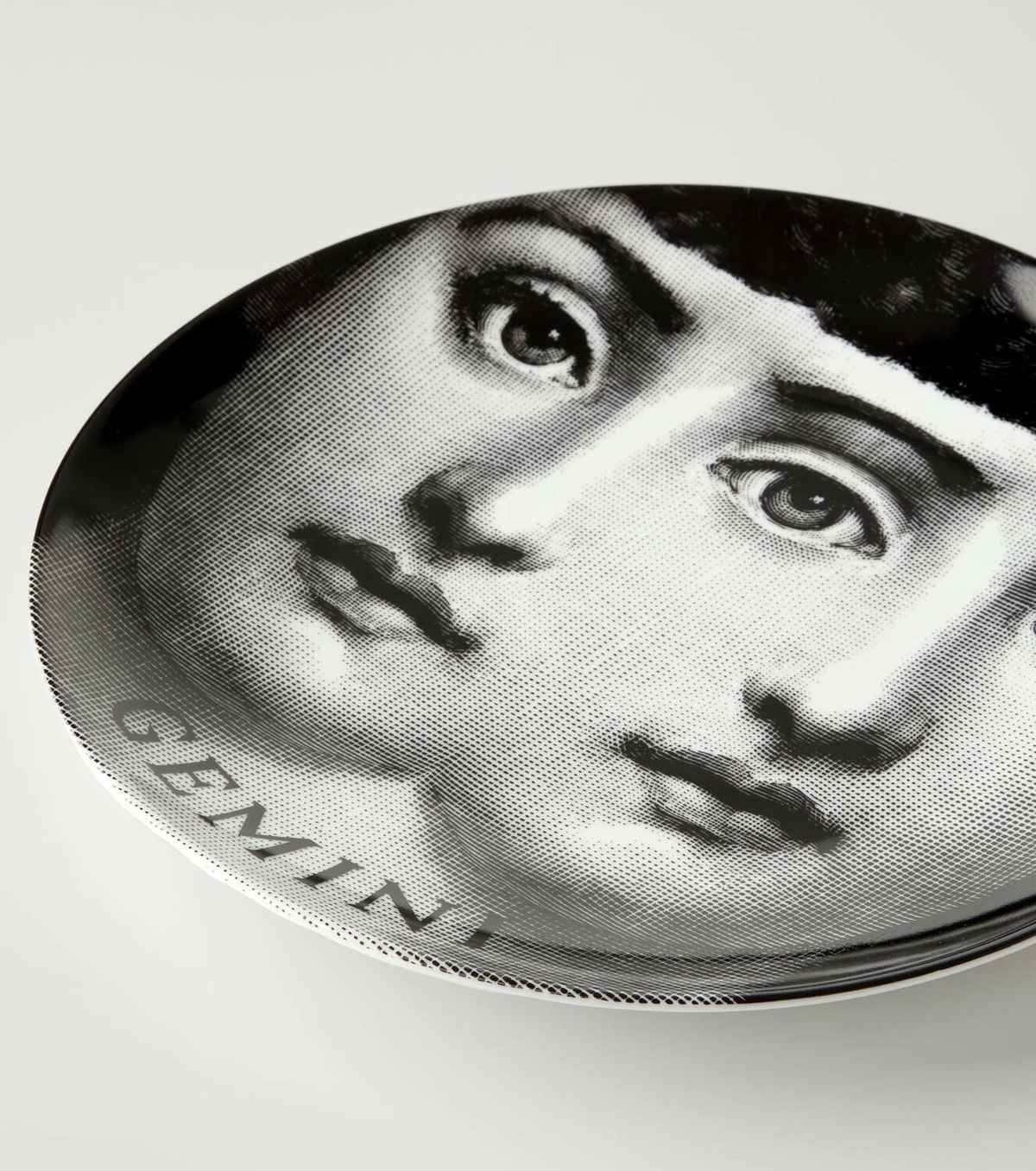 Fornasetti Tema E Variazioni N.350 Gemini wall plate