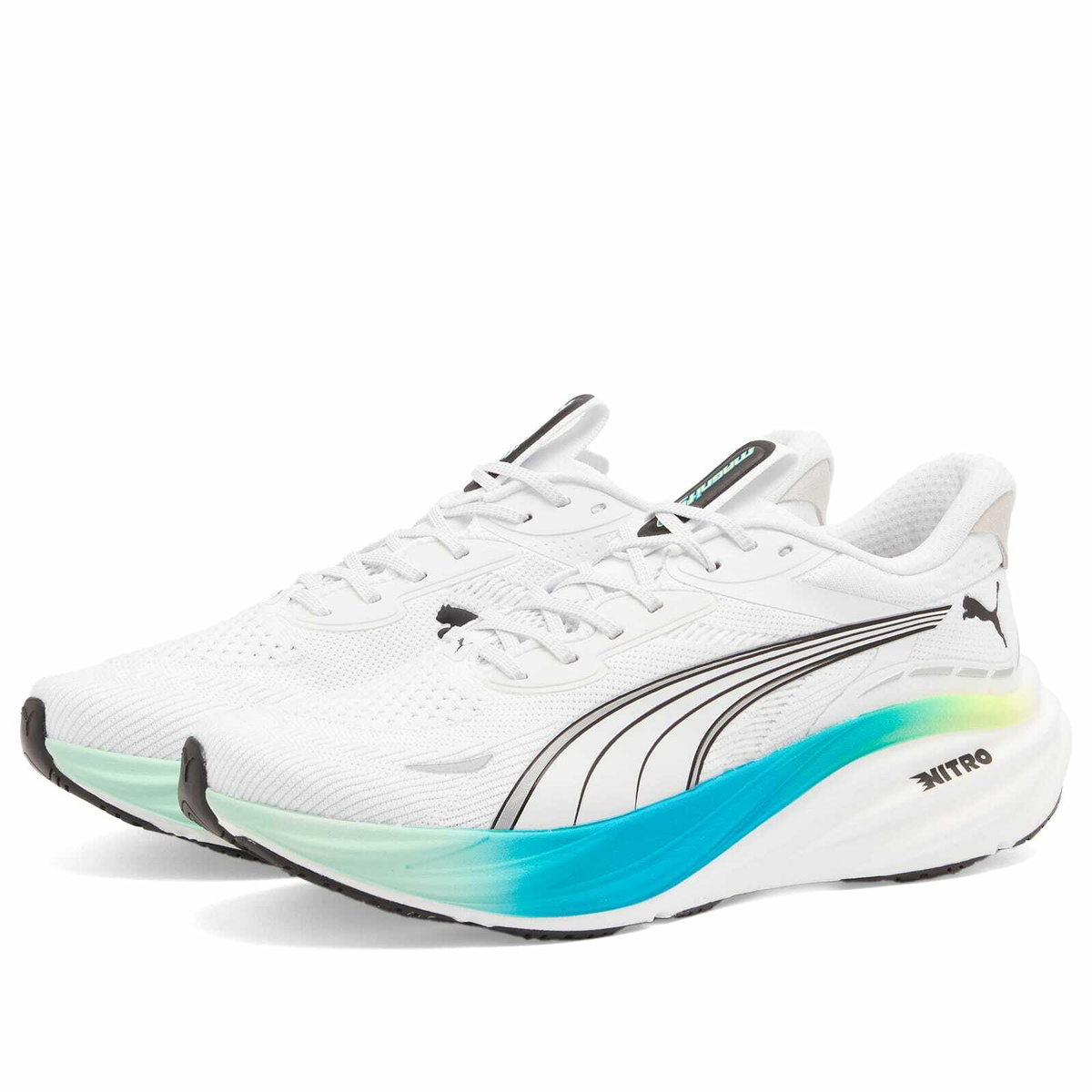 Puma Magnify NITRO 3 Sneaker in White/Mint Melt