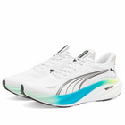 Puma Magnify NITRO 3 Sneaker in White/Mint Melt