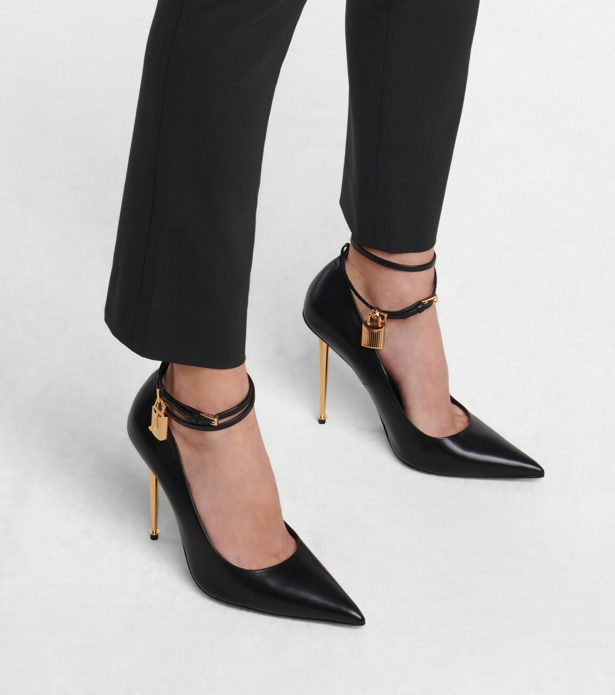 【関税＆送料込み】Tom Ford Pumps Padlock 65Mm TOM FORD 65mm Padlock Pumps | Grey | FARFETCH