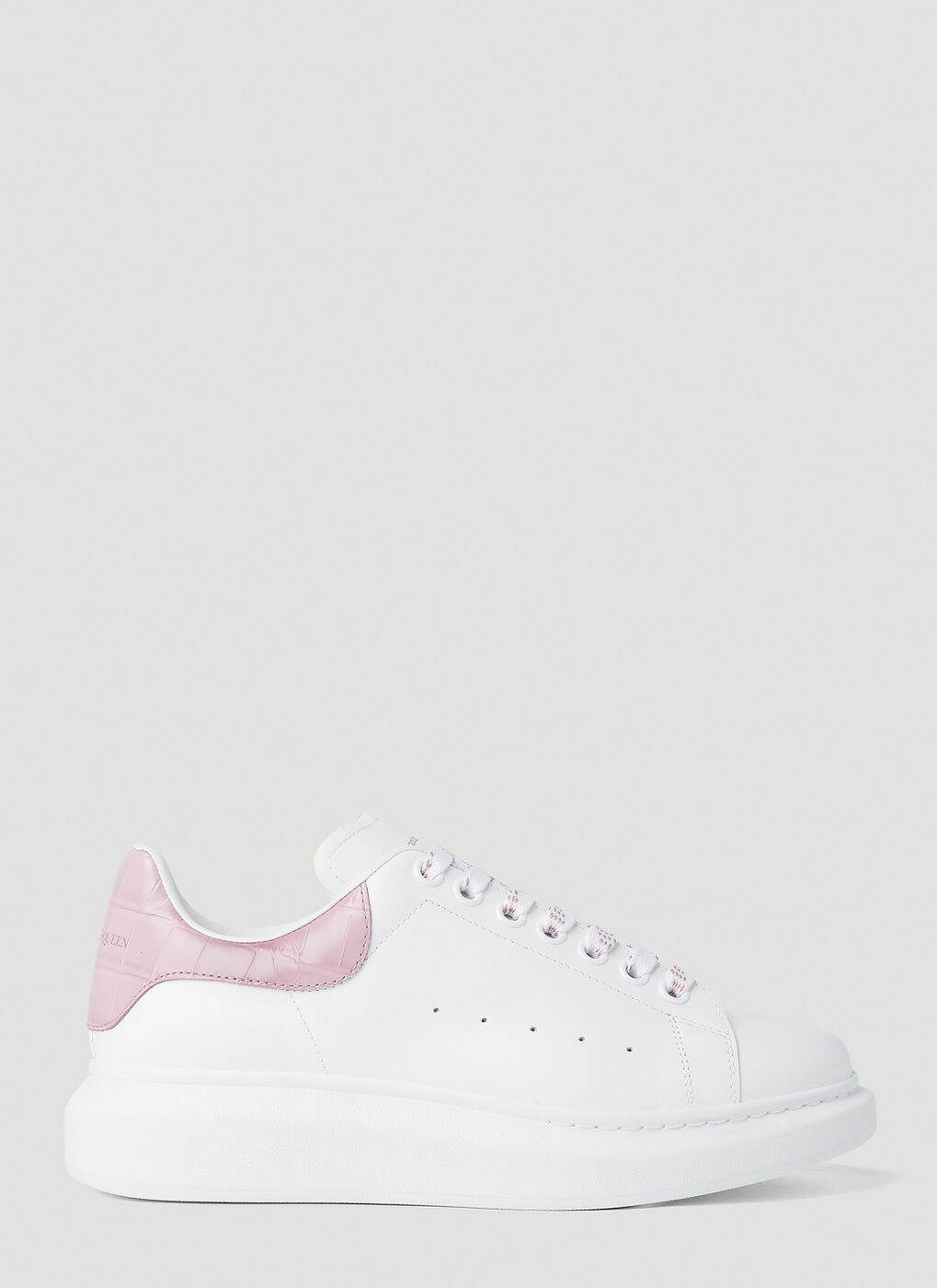 Alexander McQueen - Oversized Sneakers in Pink Alexander McQueen