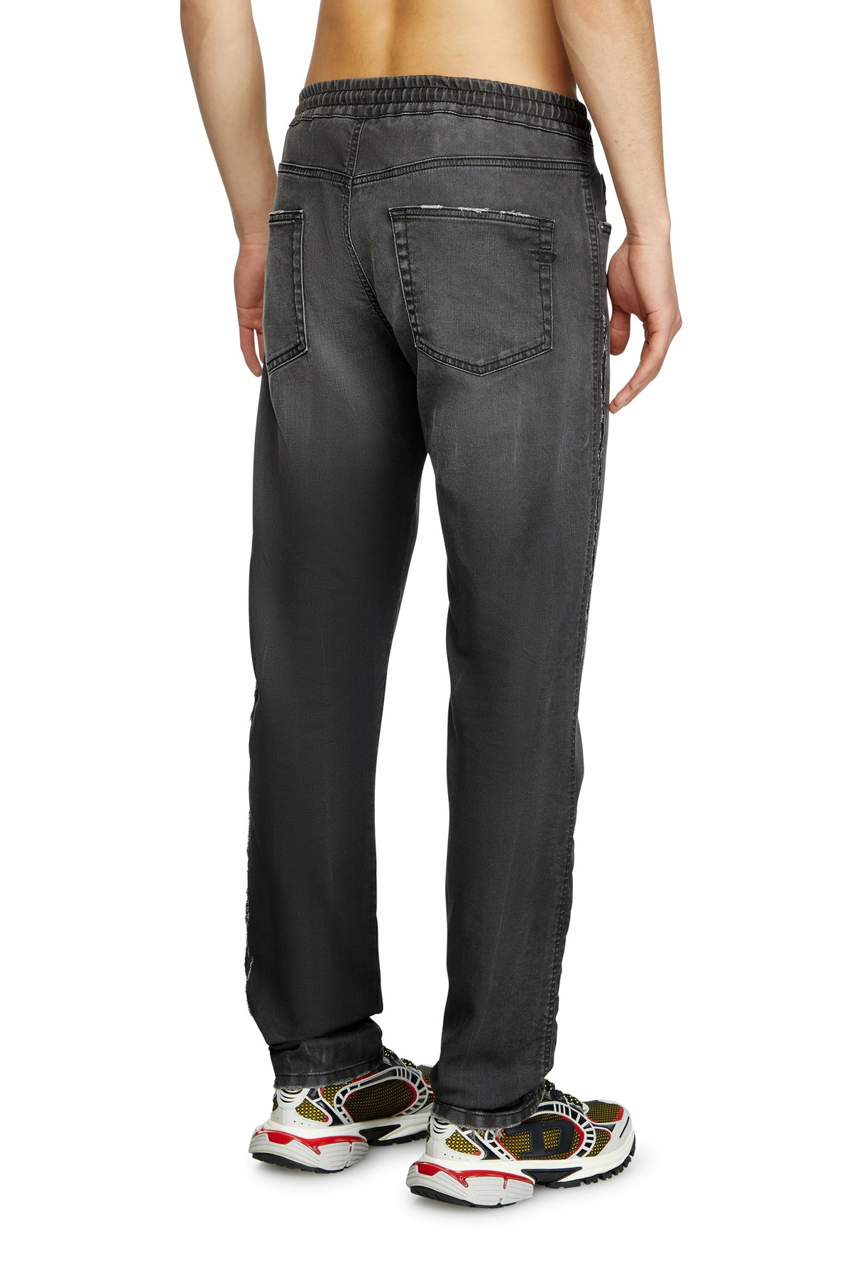 Diesel Slim 2060 D-Strukt Joggjeans - Jeans Mens in Black Diesel
