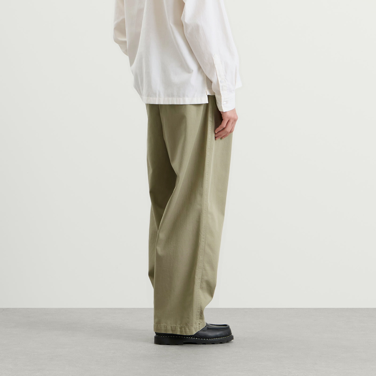 END. Spin Trouser in Sage Green
