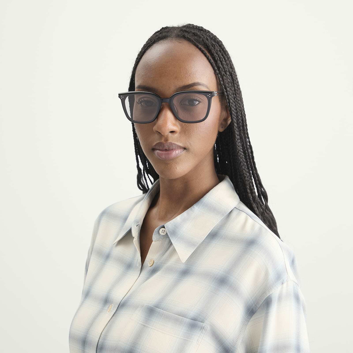 Gentle Monster La Sola Sunglasses in Black/Grey 