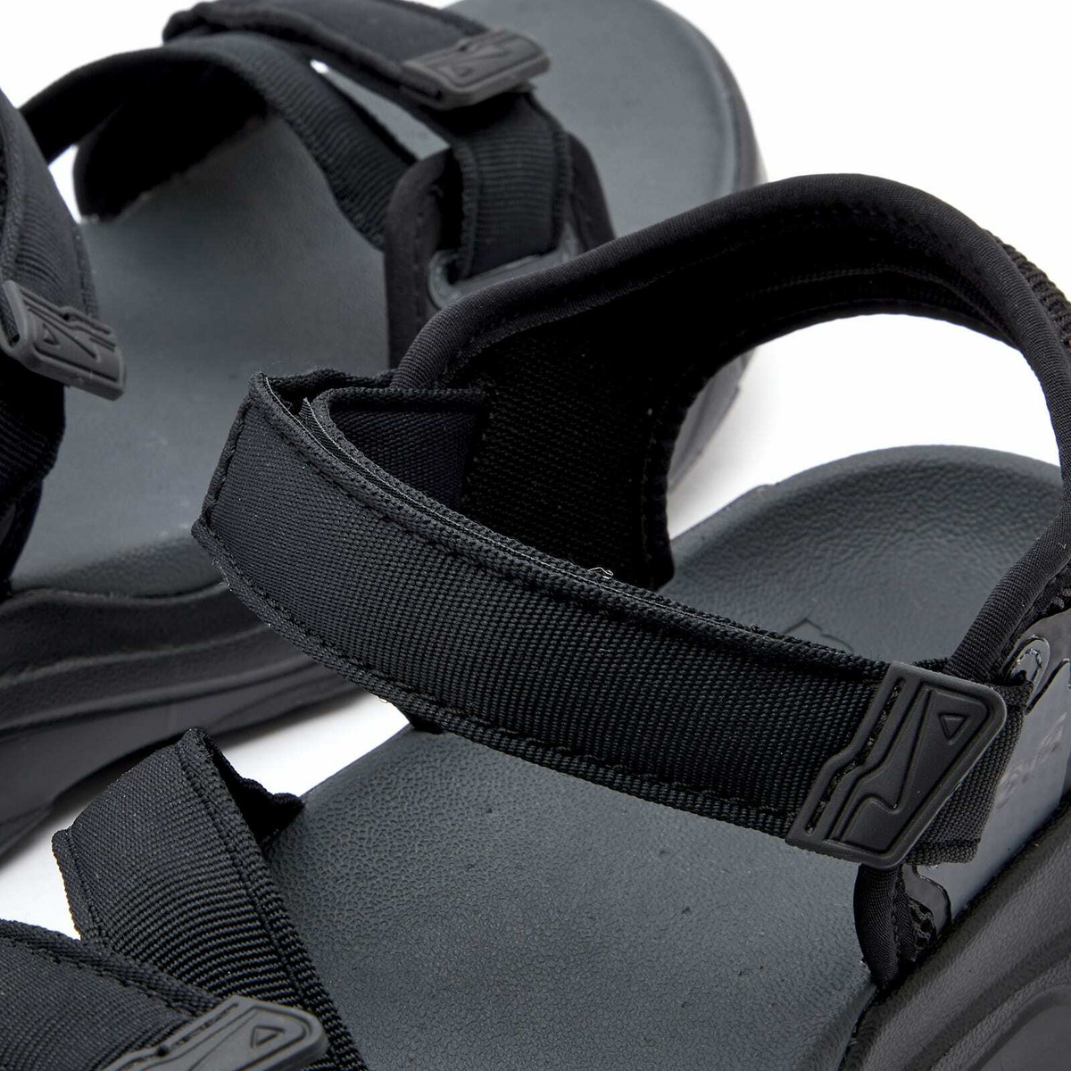 Teva Women's Zymic in Black