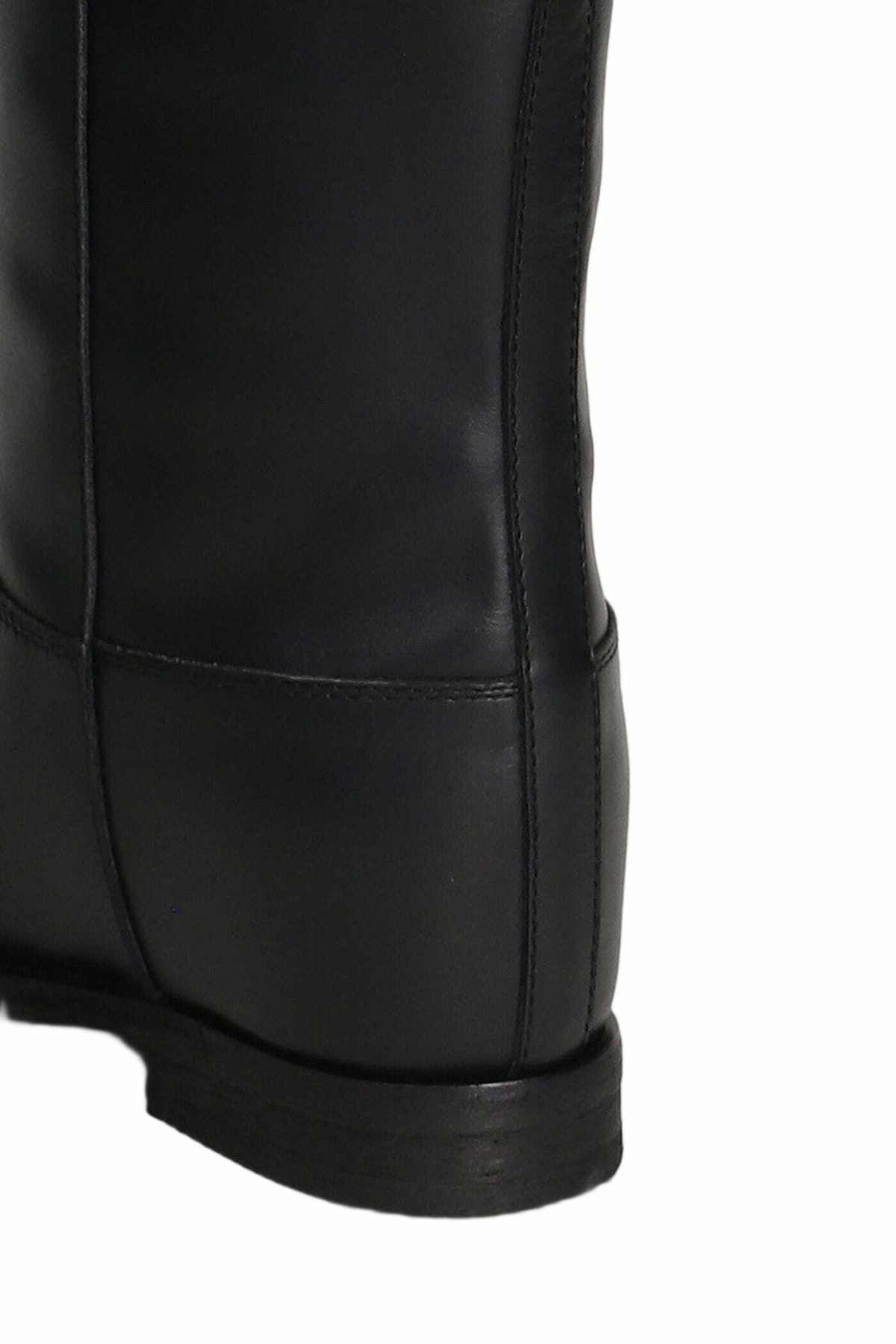 Via Roma 15 In Black Leather