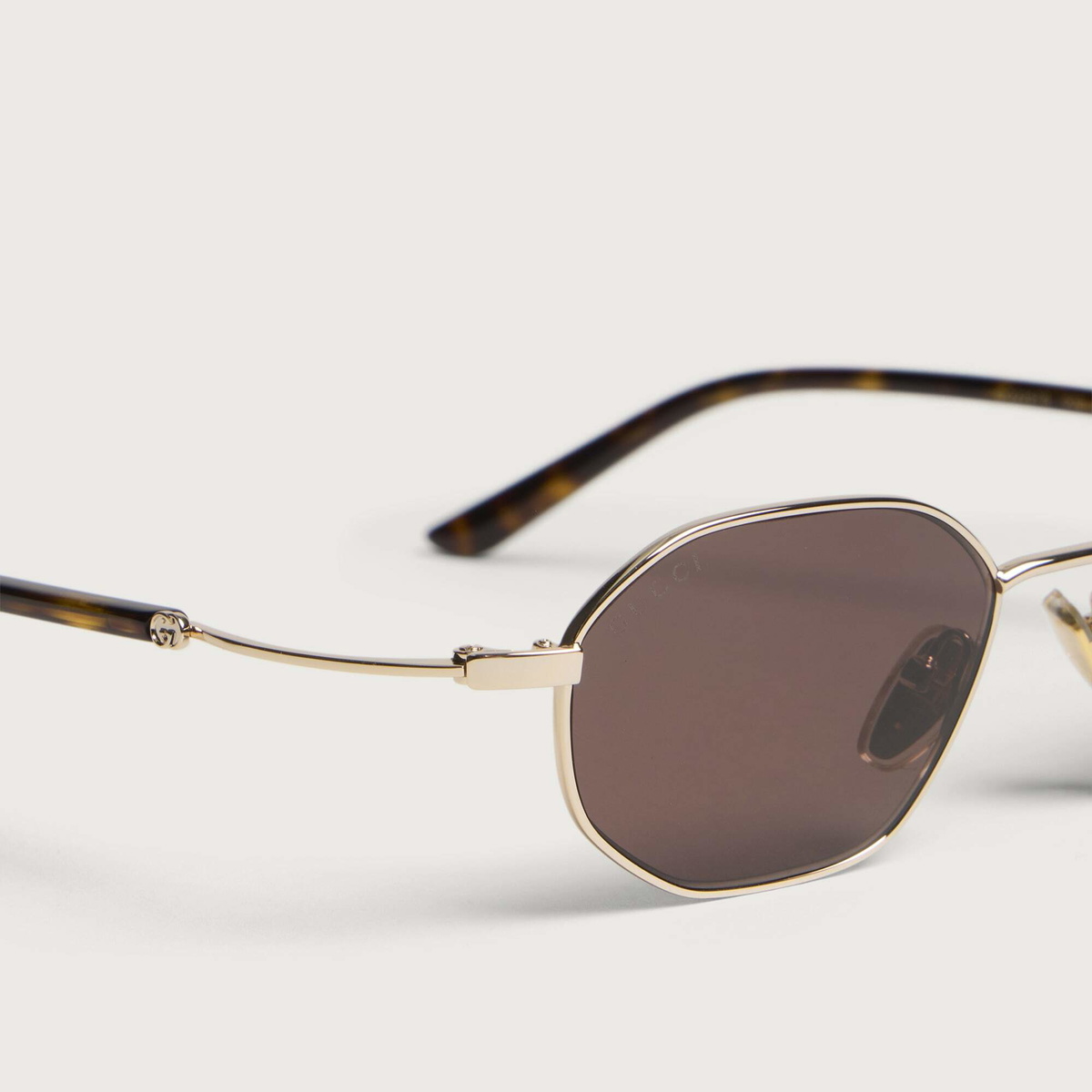 Gucci GG2257S Interlocking G Sunglasses in Gold/Havana/Brown