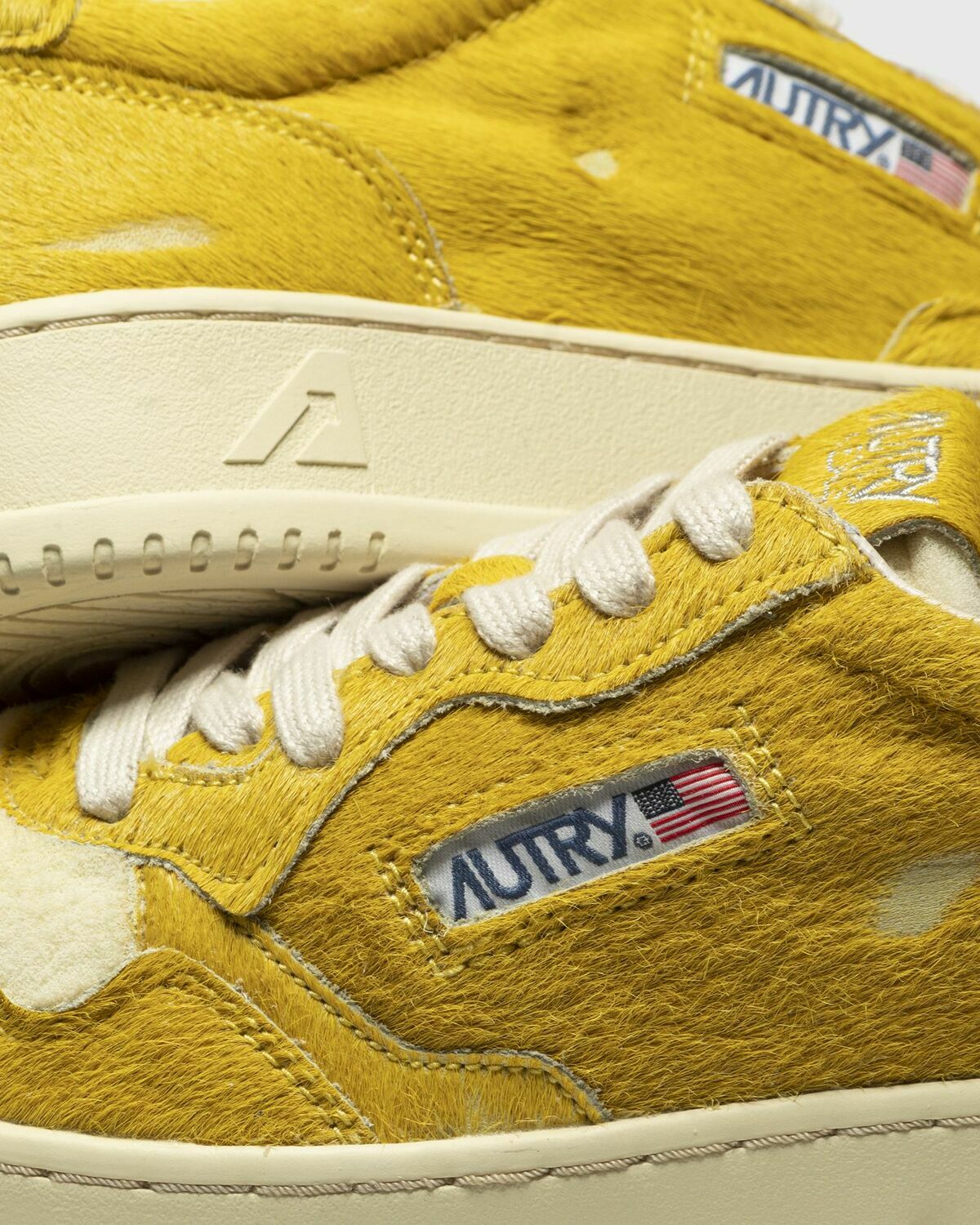 Autry Action Shoes Autry 01 Low Yellow Lowtop Autry