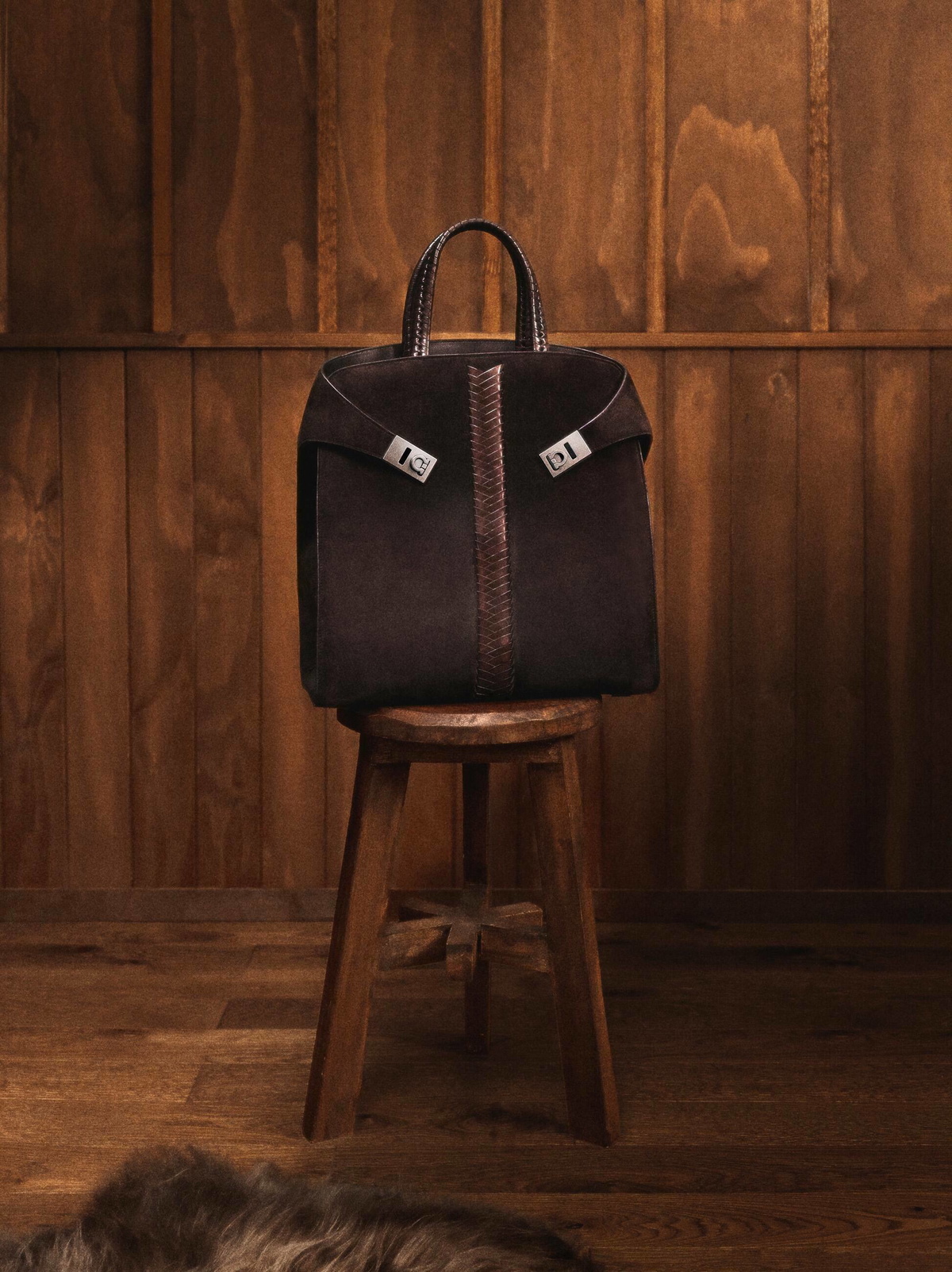 Ferragamo Mens Hug tote bag in Brown