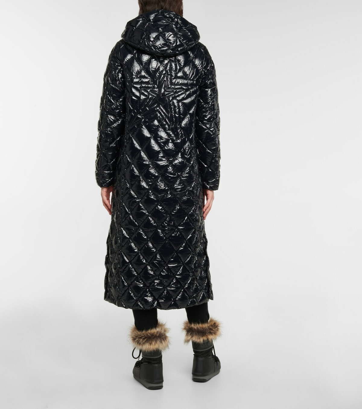 Perfect Moment Duvet quilted down ski coat