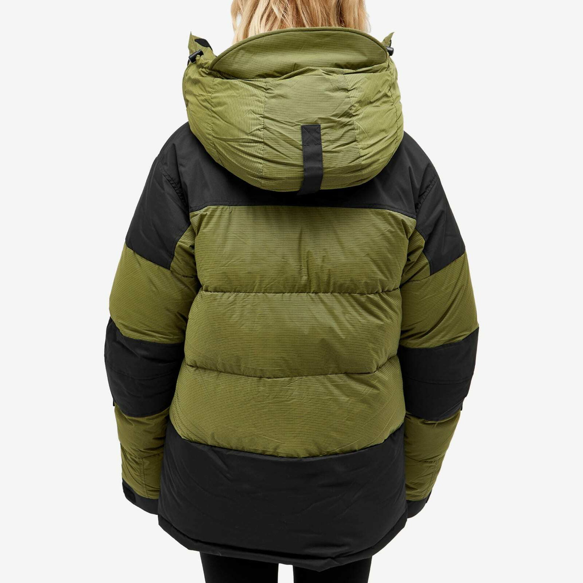 【関税込み】66°North カーキ&ブラック Tindur ジャケット 66° North Women's Tindur Down Jacket in Marine Olive 66° North