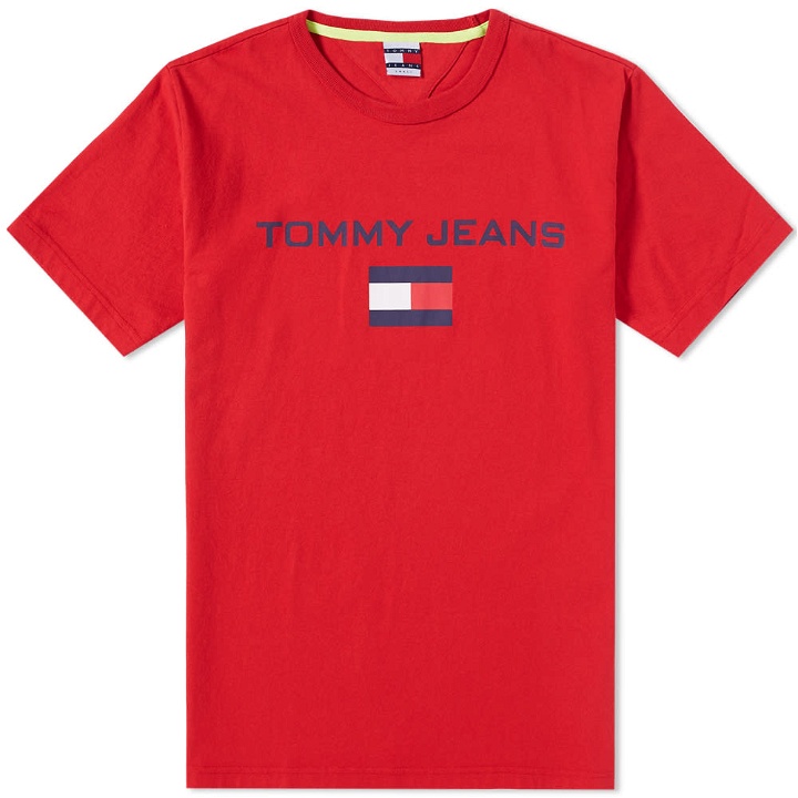 Photo: Tommy Jeans 5.0 90s Logo Tee Red