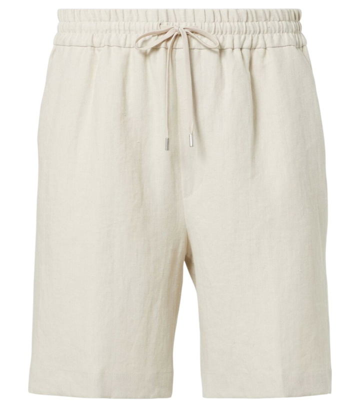 Photo: Lardini Linen shorts
