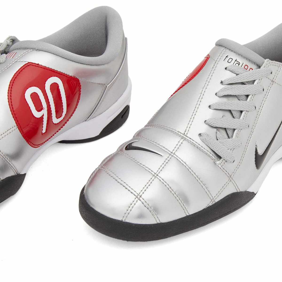 Nike T90 SP Sneaker in Silver/Black/Red Nike